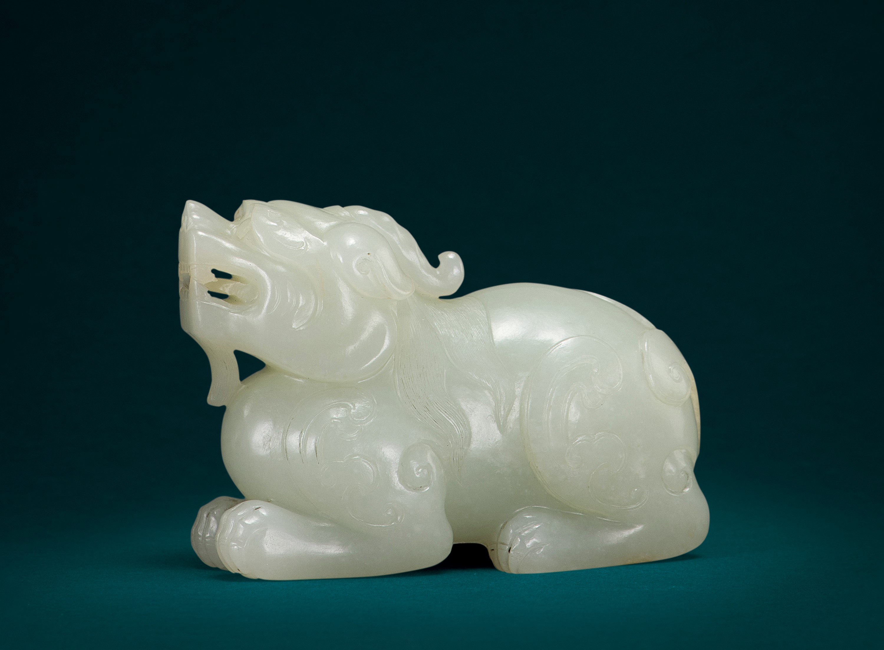 "清中期 白玉瑞獸"
